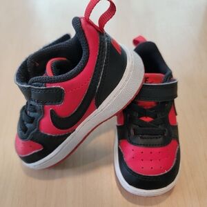Nike Kids Red and Black Sneakers Toddler 5.5